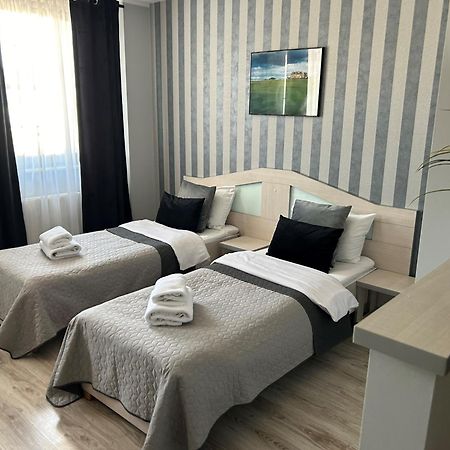 H-T-L Apartamenty Junior Nowa Sol Eksteriør billede